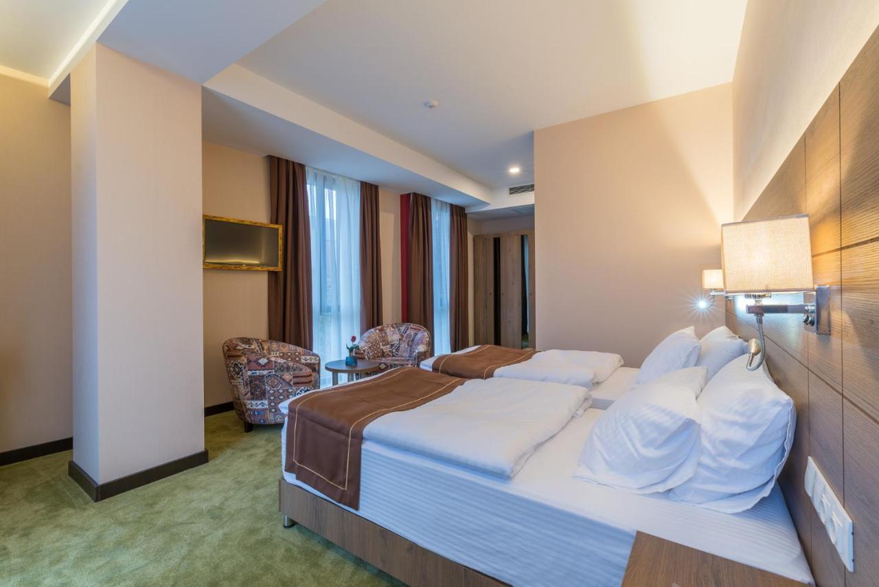 Veranova Hotel Tbilisi Exterior photo