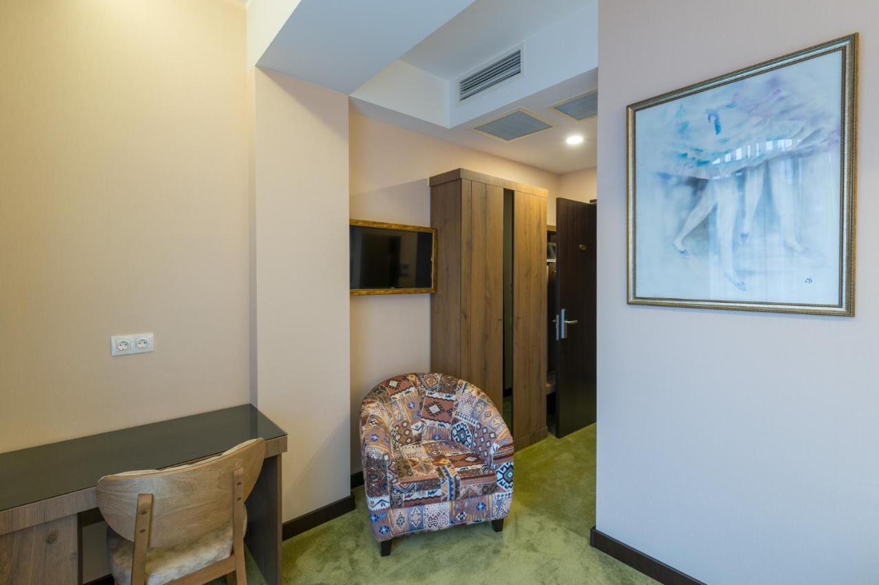 Veranova Hotel Tbilisi Exterior photo