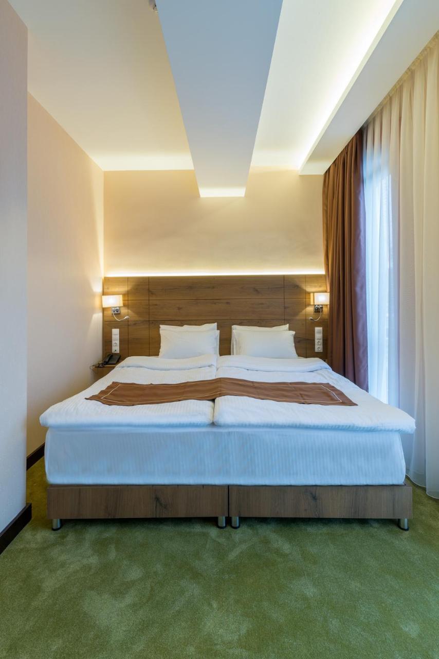 Veranova Hotel Tbilisi Exterior photo