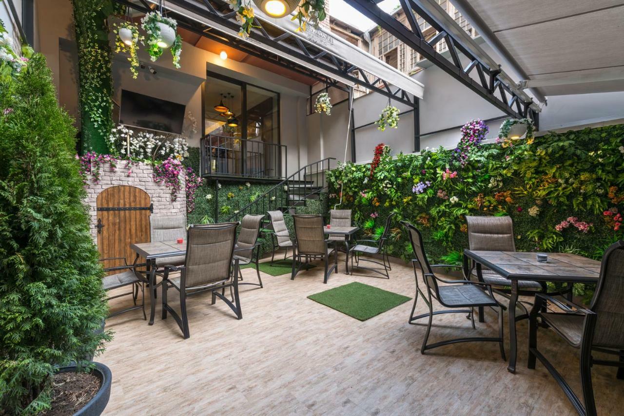 Veranova Hotel Tbilisi Exterior photo